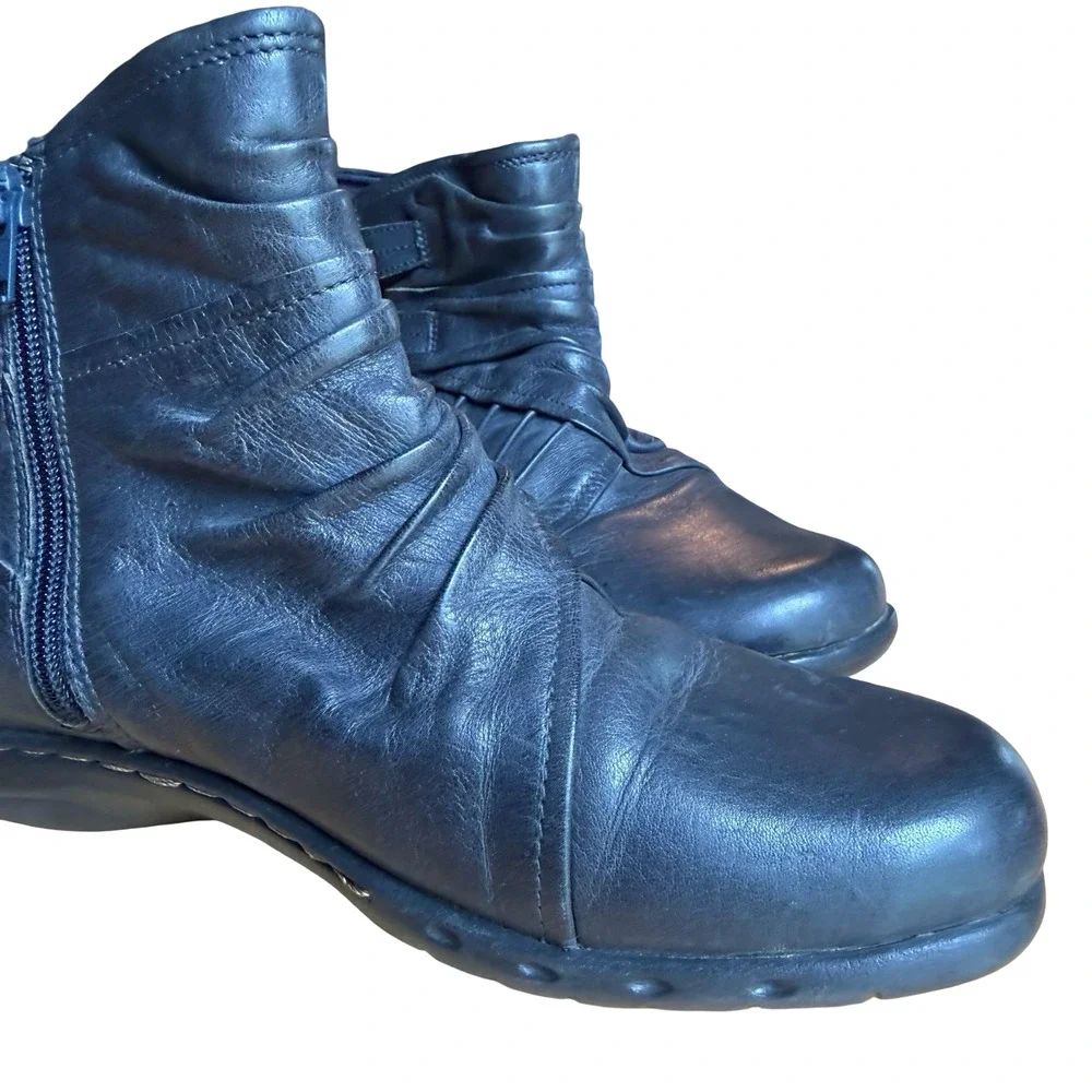Cobb Hill New Balance Pandora Leather Ankle Boots Booties Navy Side Zip sz 8 W